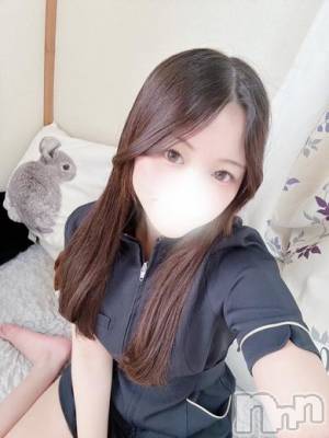 ひまり(♪♪)(18) 身長152cm、スリーサイズB84(E).W57.H83。上越デリヘル HONEY(ハニー)在籍。