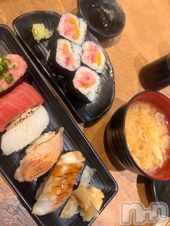 新潟デリヘル奥様特急 新潟店(オクサマトッキュウニイガタテン)あおい(26)の2025年10月22日写メブログ「とろけるっー🩷🩷」
