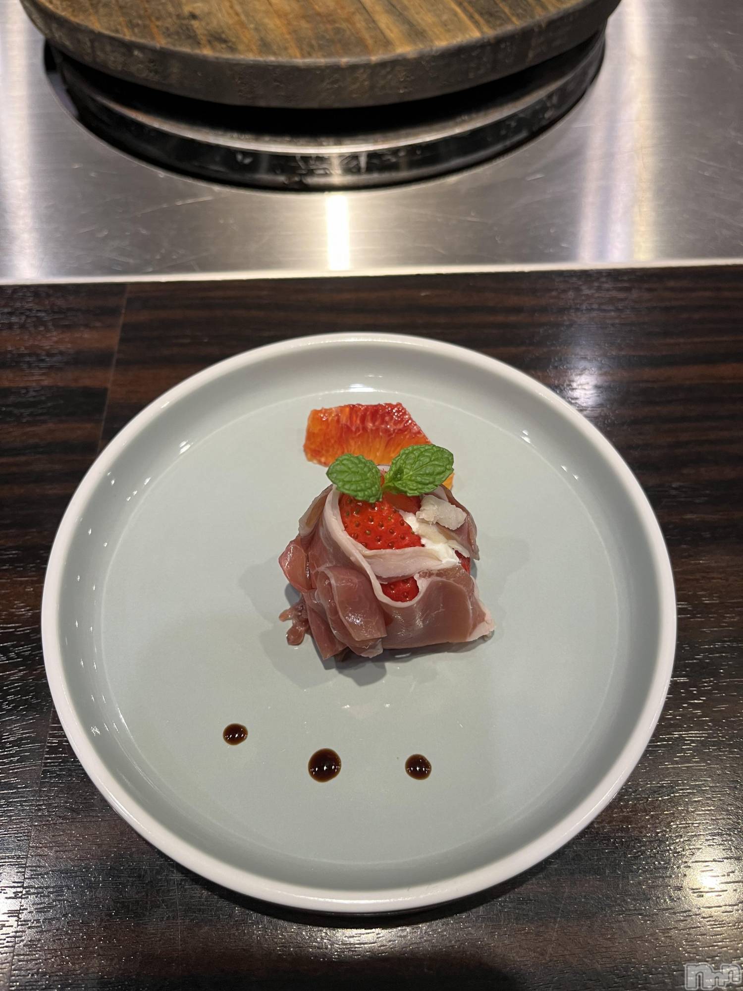 ƲХ顦THE LOUNGE (饦󥸥ե) 2025ǯ430̥֥4⽪ˡ