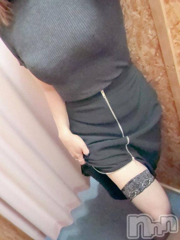 新潟デリヘル一夜妻(イチヤヅマ) めぐみ(36)の12月26日写メブログ「欲求不満すぎて…」