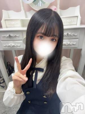 りいな(♪♪)(19) 身長153cm、スリーサイズB82(D).W55.H82。上越デリヘル HONEY(ハニー)在籍。
