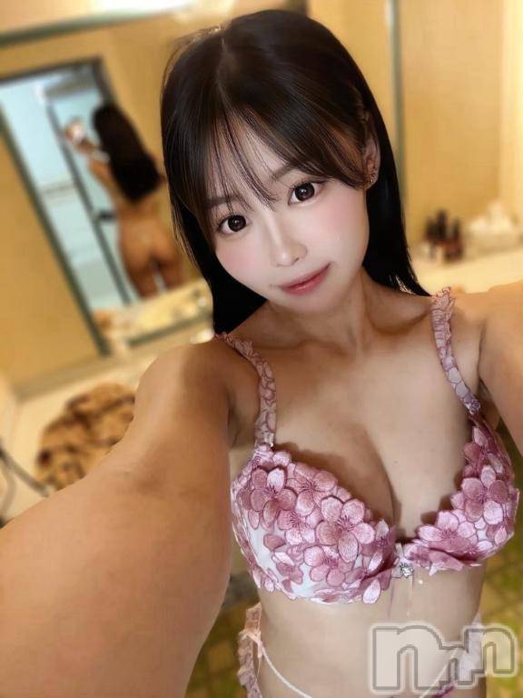 上越デリヘルBLUE BIRD上越店(ブルーバード上越店)のえる(20)の2026年4月12日写メブログ「名前呼び＋好き＝もう無理…♡」