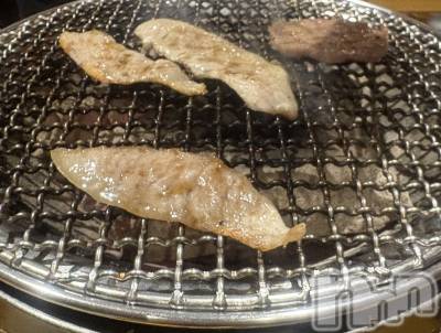 新潟駅前スナック・ガールズバーコンセプトカフェ 夢見る廃教会~明日死ぬかもしれないぢゃん~(コンセプトカフェユメミルハイキョウカイ) めあの10月17日写メブログ「🥩🔥」