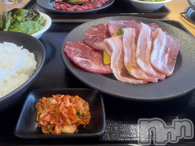 新潟駅前スナック・ガールズバーコンセプトカフェ 夢見る廃教会~明日死ぬかもしれないぢゃん~(コンセプトカフェユメミルハイキョウカイ) めあの10月26日写メブログ「魚よりお肉派🤤」