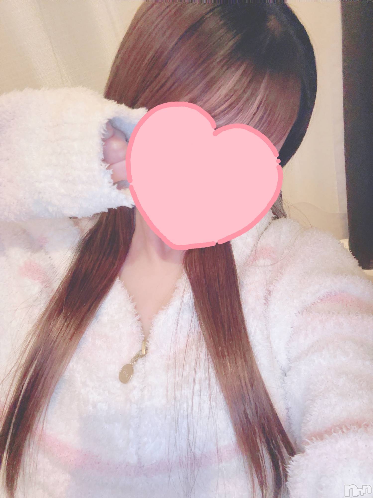 新潟手コキsleepy girl(スリーピーガール)体験よぞらちゃん(22)の2025年5月3日写メブログ「ちょっぴり🥲」