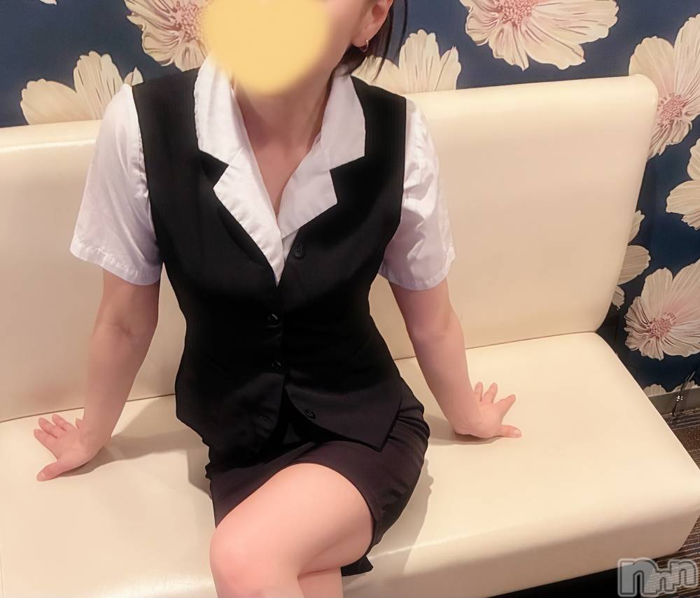 長岡デリヘルBIANCA～主人の知らない私～長岡店(ビアンカナガオカテン) 及川　えれな(38)の4月23日写メブログ「OLコス⸝⸝⸝🙈💕」