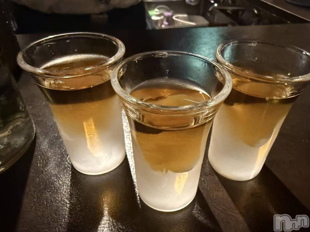 ƲХ顦Lounge Veranda(饦󥸥٥) 123̥֥֤ƤƤ