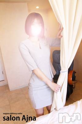 体験 とわ(22) 身長165cm、スリーサイズB85(C).W57.H85。長野風俗エステ salon Ajna(サロンアジュナ)在籍。