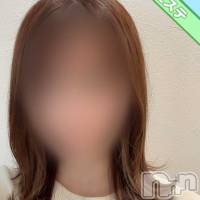 新人えま