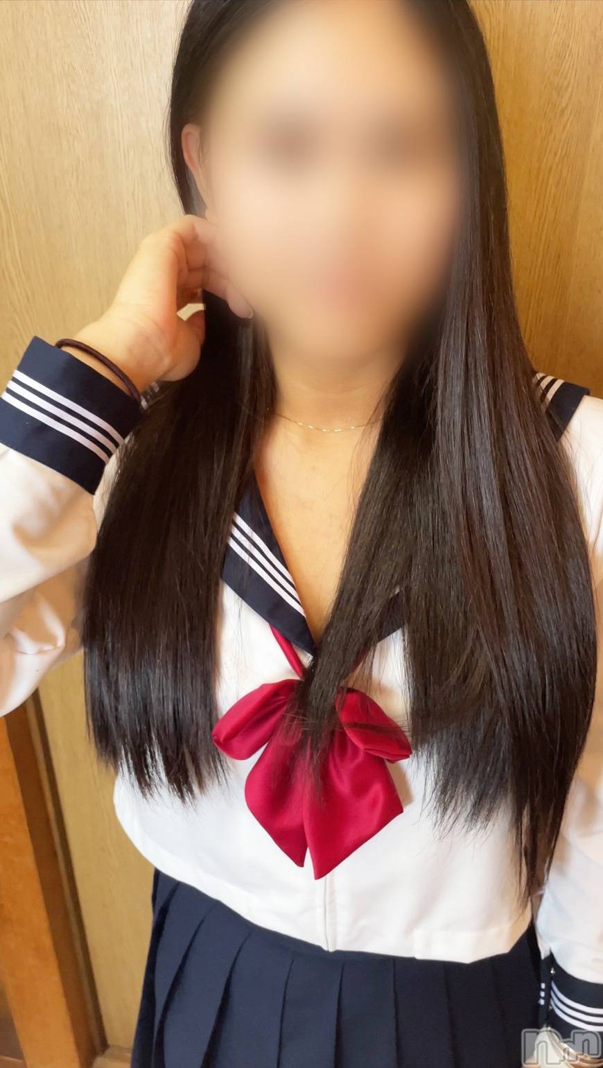 あきな