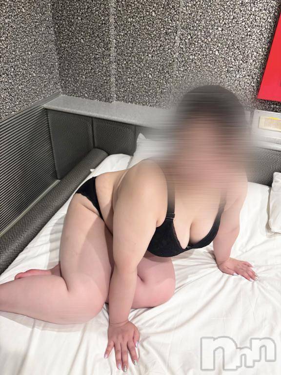 新潟ぽっちゃり新潟市鳥屋野潟ちゃんこ(ニイガタシトヤノガタチャンコ) あも(21)の6月14日写メブログ「雨の日は…そばにいて☔️」