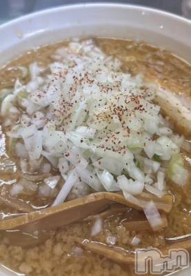 新潟ぽっちゃり 新潟市鳥屋野潟ちゃんこ(ニイガタシトヤノガタチャンコ) あも(21)の9月22日写メブログ「お腹ぺこぺこで待機中🥺🍜」