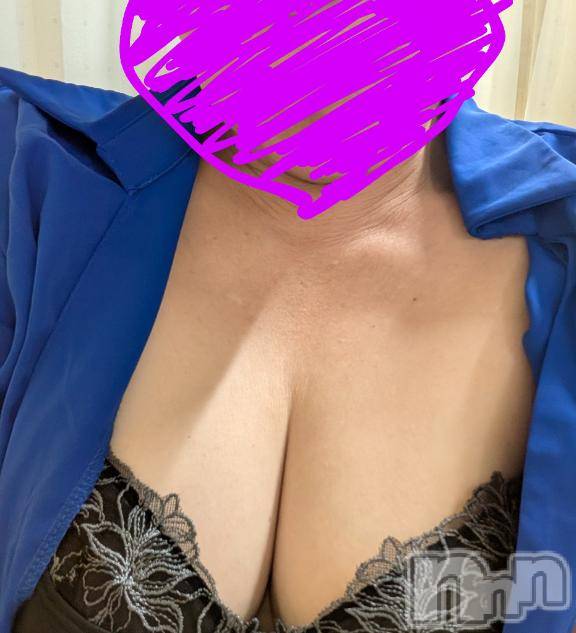 上田発人妻デリヘル人妻華道 上田店(ヒトヅマハナミチウエダテン) 【熟女】さち(54)の7月28日写メブログ「出勤してます😊」