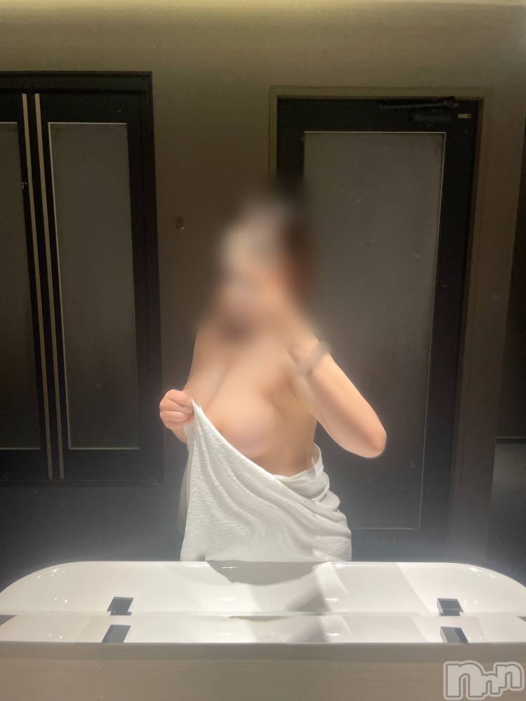 新潟デリヘルRouge(ルージュ) 新人☆星宮 あすな(19)の11月1日写メブログ「いるよ| ᐕ)」