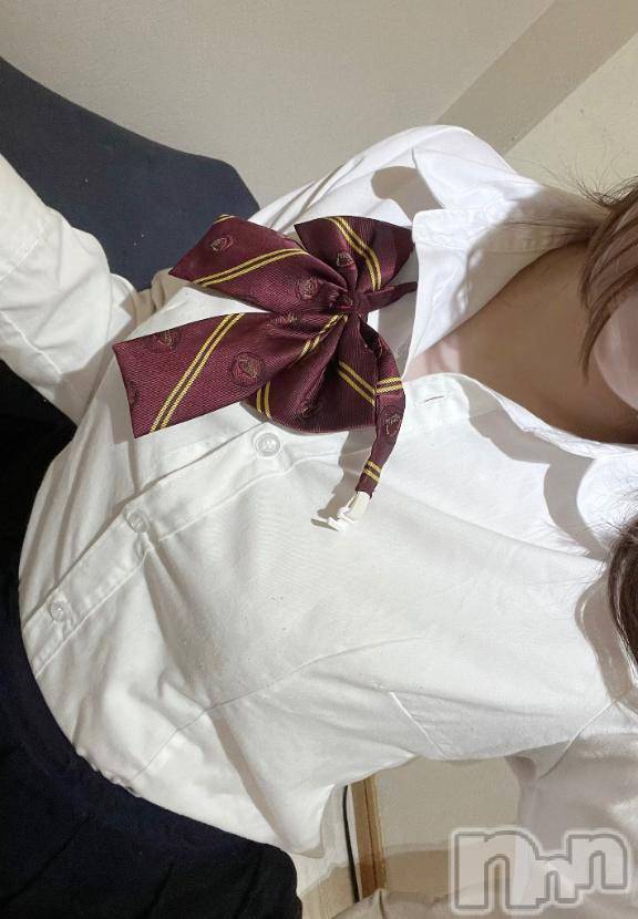 新潟デリヘル新潟デリヘル倶楽部(ニイガタデリヘルクラブ)あまい(18)の2025年6月25日写メブログ「制服のまま🤍」