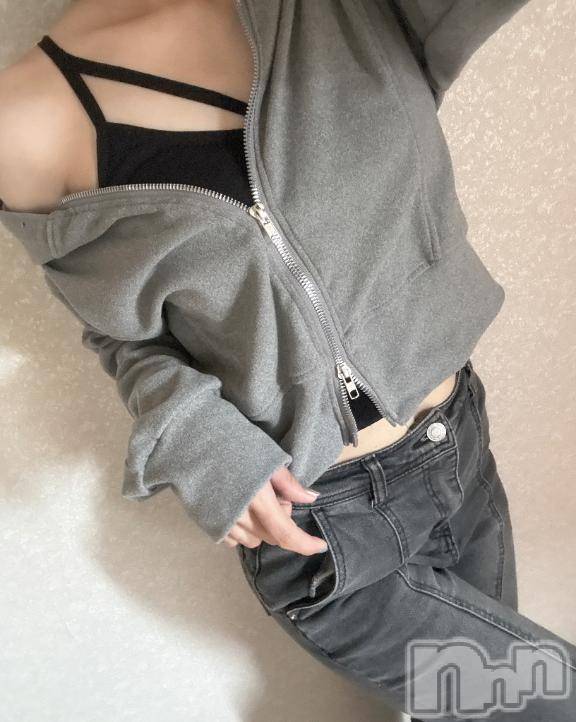 上越デリヘルHONEY(ハニー) すずは(♪)(30)の9月8日写メブログ「出勤だー🫶」