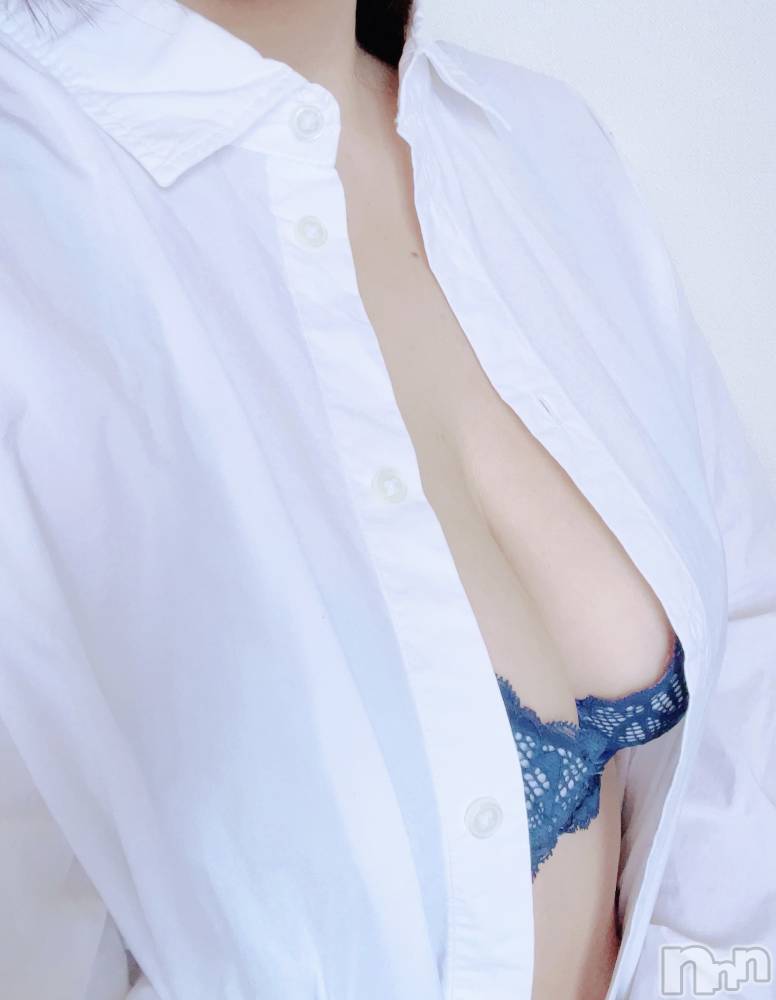 新潟人妻デリヘル人妻不倫処　桃屋　新潟店(ヒトヅマフリンドコロモモヤ) みなみ・新人奥様(38)の5月15日写メブログ「明日は19時から💕」