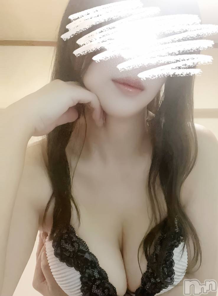 新潟人妻デリヘル人妻不倫処　桃屋　新潟店(ヒトヅマフリンドコロモモヤ) みなみ・新人奥様(38)の6月14日写メブログ「今日もイチャイチャしたいな💕」