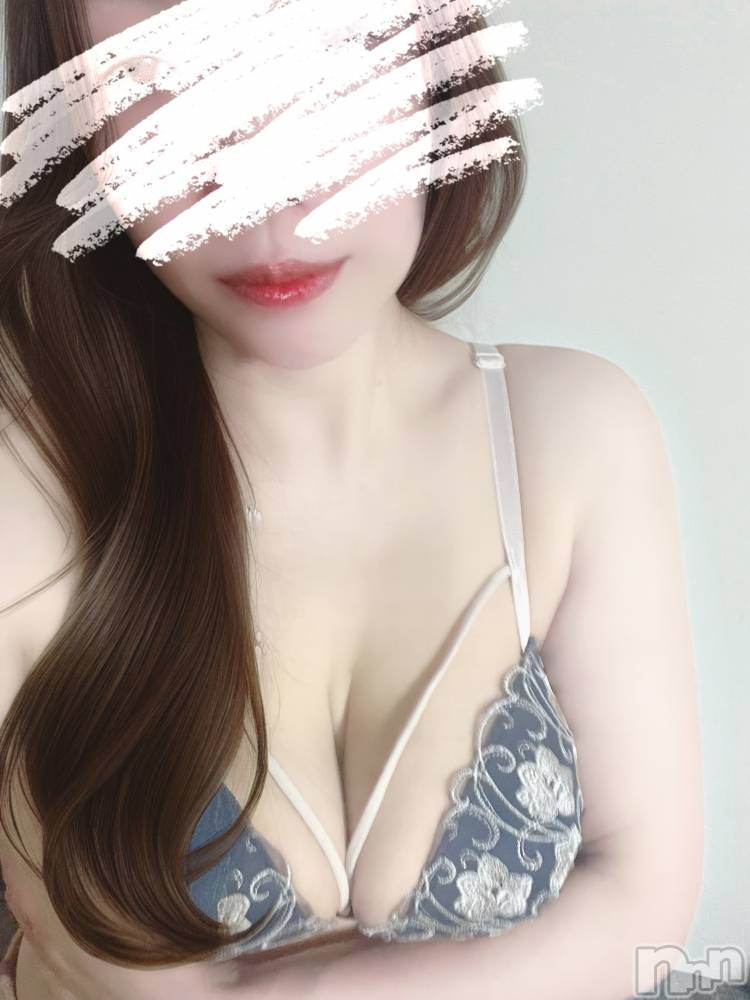 新潟人妻デリヘル人妻不倫処　桃屋　新潟店(ヒトヅマフリンドコロモモヤ) みなみ・新人奥様(38)の7月26日写メブログ「出勤します💕」