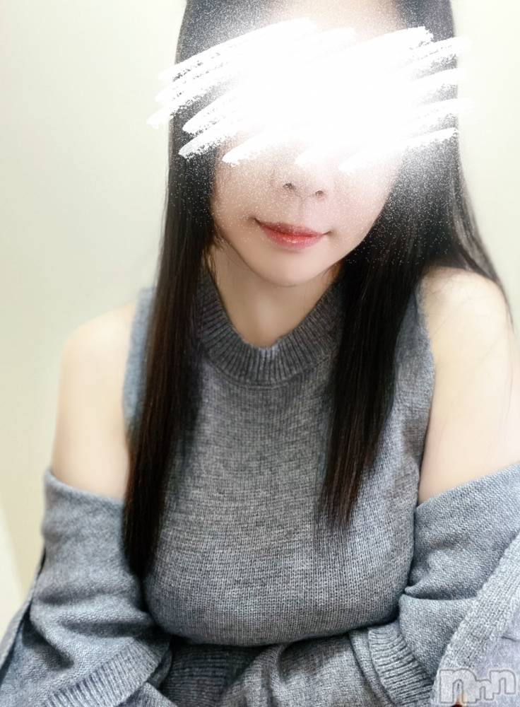 新潟デリヘル人妻不倫処　桃屋　新潟店(ヒトヅマフリンドコロモモヤ) みなみ・新人奥様(38)の10月17日写メブログ「出勤しますー😊」