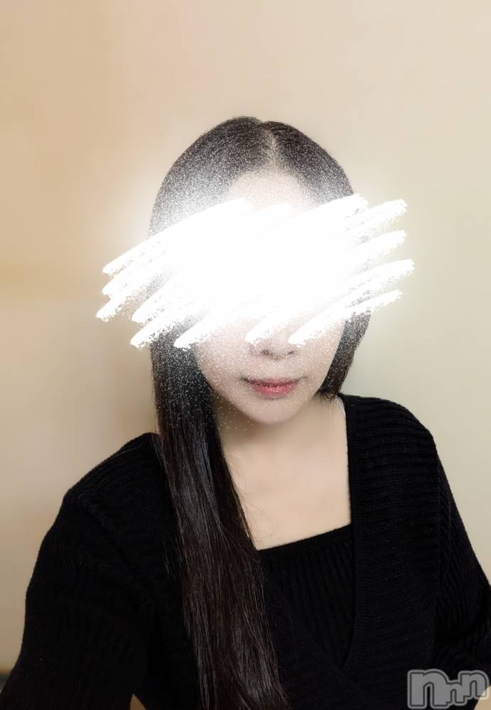 新潟デリヘル人妻不倫処　桃屋　新潟店(ヒトヅマフリンドコロモモヤ) みなみ・新人奥様(38)の10月25日写メブログ「出勤しました😊」