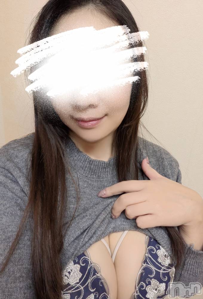 新潟デリヘル人妻不倫処　桃屋　新潟店(ヒトヅマフリンドコロモモヤ) みなみ・清楚系大人女子(38)の1月10日写メブログ「出勤しましたよん💕」