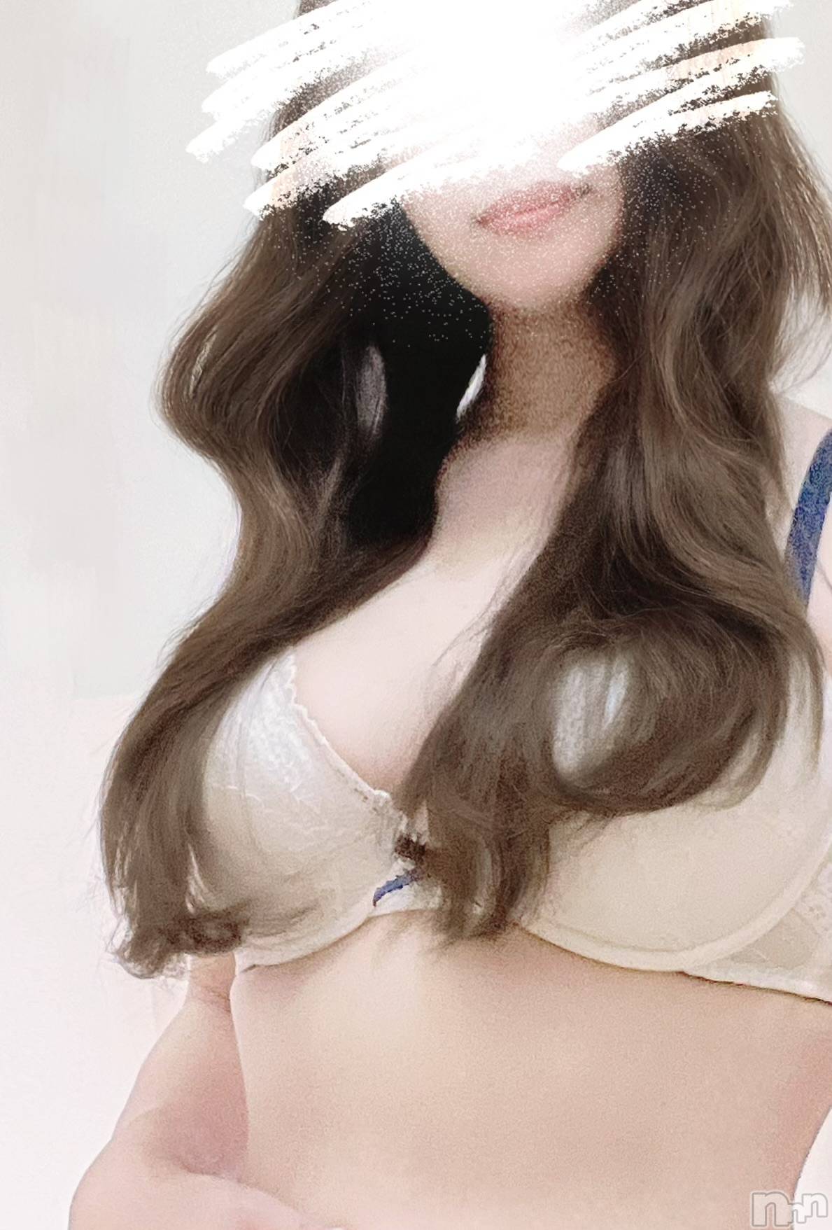 新潟人妻デリヘル人妻不倫処　桃屋　新潟店(ヒトヅマフリンドコロモモヤ)みなみ・新人奥様(38)の2025年7月11日写メブログ「出勤しまーす」