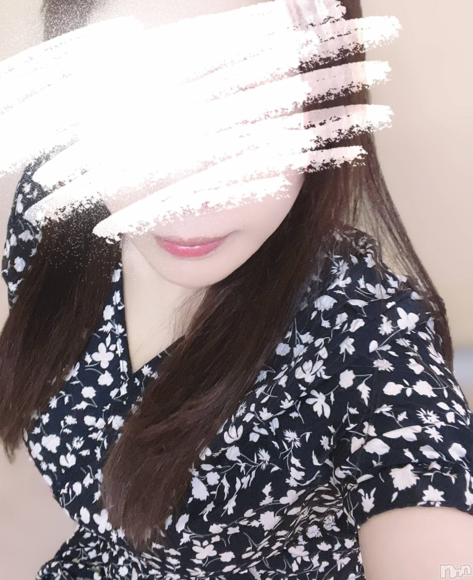 新潟人妻デリヘル人妻不倫処　桃屋　新潟店(ヒトヅマフリンドコロモモヤ)みなみ・新人奥様(38)の2025年8月9日写メブログ「出勤しました☺️」