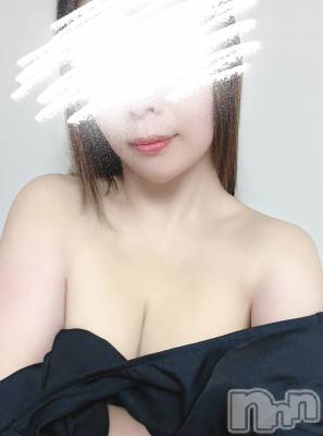 新潟人妻デリヘル 人妻不倫処　桃屋　新潟店(ヒトヅマフリンドコロモモヤ) みなみ・新人奥様(38)の9月6日写メブログ「午後からいます😊」