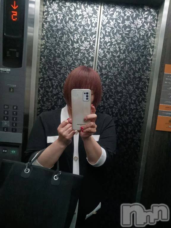 新潟デリヘル新潟市鳥屋野潟ちゃんこ(ニイガタシトヤノガタチャンコ)めぐ(45)の2025年10月19日写メブログ「今日はとことん 〇〇たい気分」