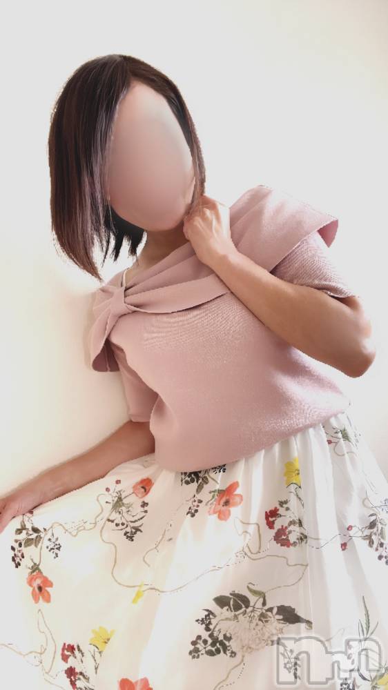 新潟人妻デリヘル新潟の可憐な妻たち～秘密の逢瀬～(ニイガタノカレンナツマタチ～ヒミツノオウセ～) 【体験】椎名はな(40)の5月20日写メブログ「告知です🩷」