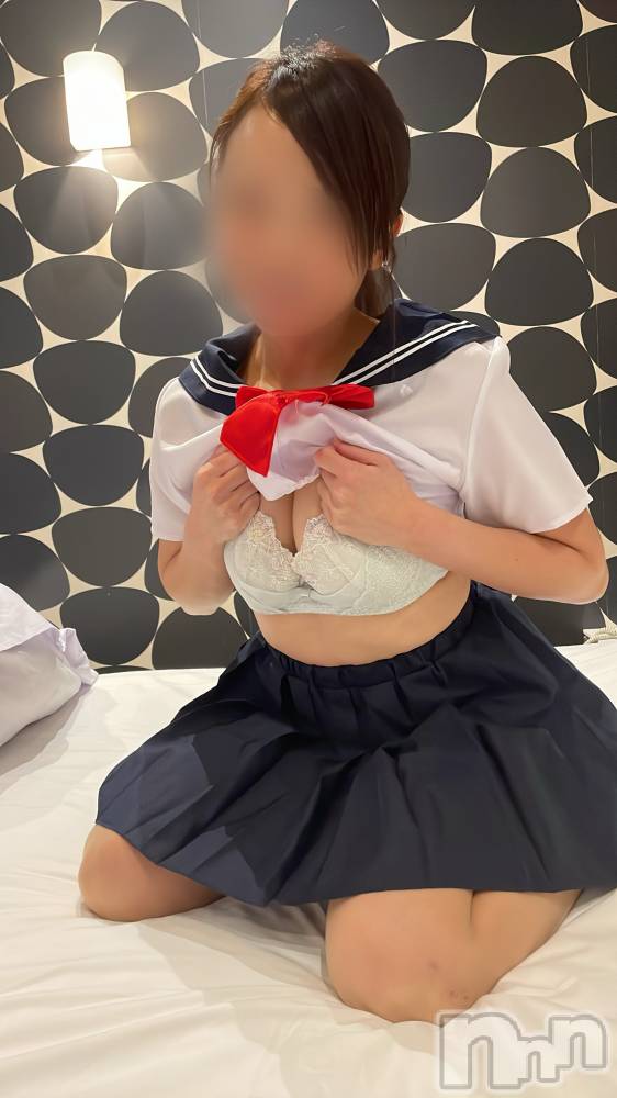 新潟デリヘル新潟の可憐な妻たち～秘密の逢瀬～(ニイガタノカレンナツマタチ～ヒミツノオウセ～) 【新人】椎名 はな(40)の1月10日写メブログ「本年初出勤❤️よろしくお願いします🩷」