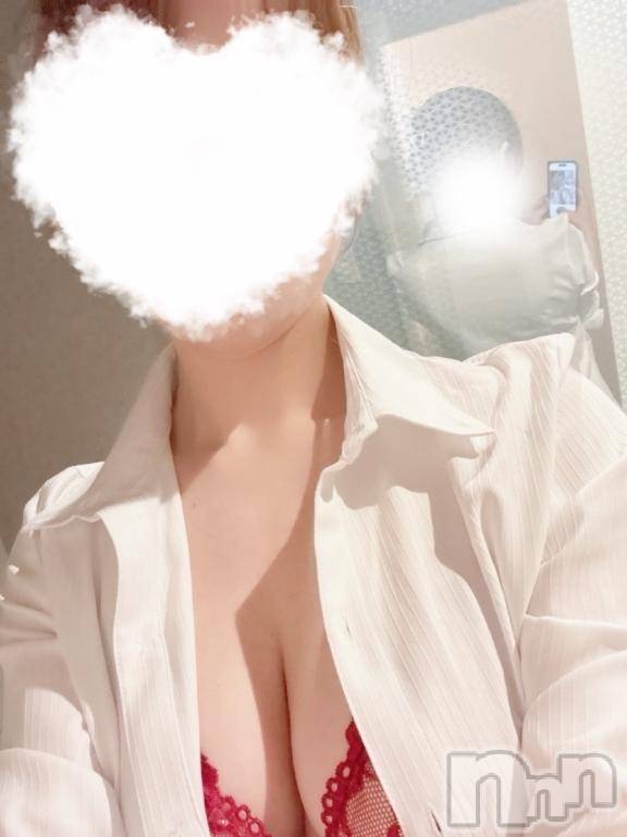 新潟デリヘルGRACE　新潟(グレース　ニイガタ) 蓮水（はすみ）(32)の10月2日写メブログ「18時から出勤します🫣♡」