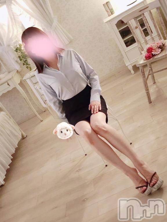 新潟デリヘルGRACE 新潟(グレース ニイガタ) 蓮水(はすみ)(32)の11月1日写メブログ「前日ご予約ありがとうございます🎀」