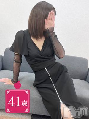 寧々(41) 身長155cm、スリーサイズB83(C).W60.H85。長野人妻デリヘル 完熟マダム(カンジュクマダム)在籍。