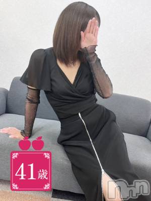 寧々(41) 身長155cm、スリーサイズB83(C).W60.H85。長野人妻デリヘル 完熟マダム(カンジュクマダム)在籍。