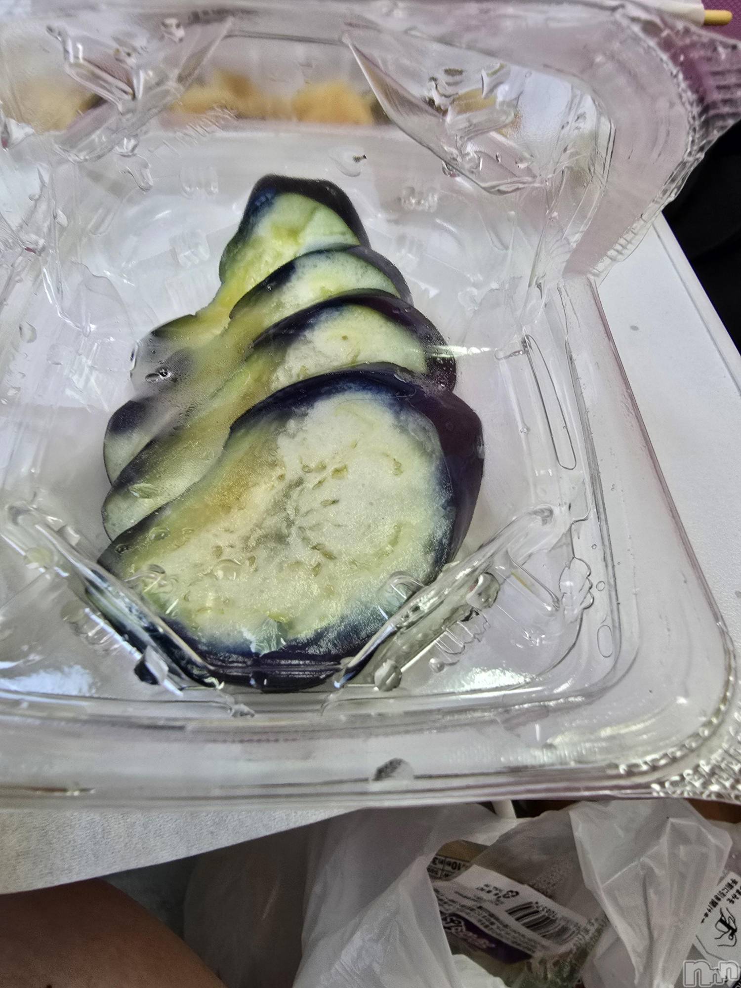 新潟デリヘル奥様特急 新潟店(オクサマトッキュウニイガタテン)まみい(45)の2025年6月30日写メブログ「お疲れさまです。😘」