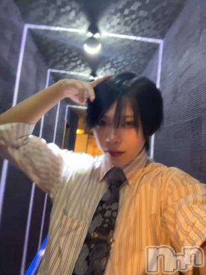 古町ホスト・ボーイズバーA151(エーイチゴ−イチ) えるの10月12日写メブログ「黒髪にして髪を切りました!」