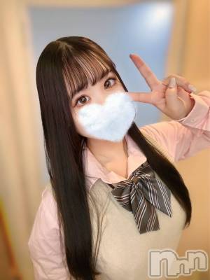 ゆゆ☆H乳悩殺ボディ美少女♪(20) 身長157cm、スリーサイズB105(G以上).W57.H87。松本発デリヘル Revolution(レボリューション)在籍。