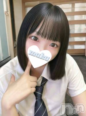 ういな(19) 身長167cm、スリーサイズB87(E).W56.H85。長岡デリヘル 純・無垢(ジュンムク)在籍。