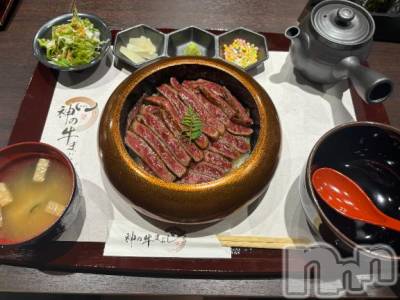 新潟ソープ 新潟バニーコレクション(ニイガタバニーコレクション) カリン(21)の1月4日写メブログ「飯テロ🍚🍖」