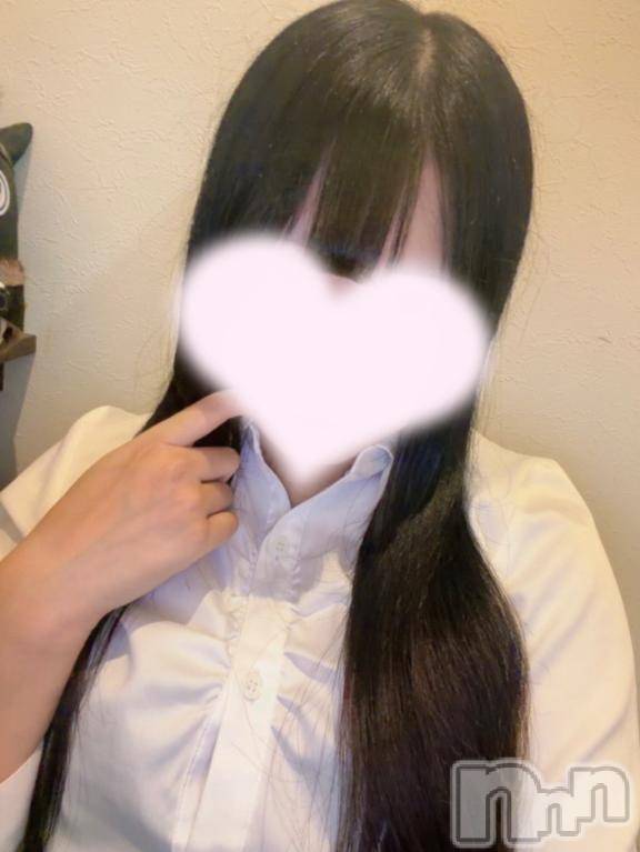 長岡デリヘル純・無垢(ジュンムク) れいな(20)の10月13日写メブログ「どんなのが好き？♡」