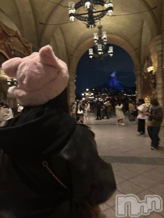 長岡デリヘル純・無垢(ジュンムク)れいな(20)の2025年11月22日写メブログ「いるよん𐔌՞ ܸ.ˬ.ܸ՞𐦯」