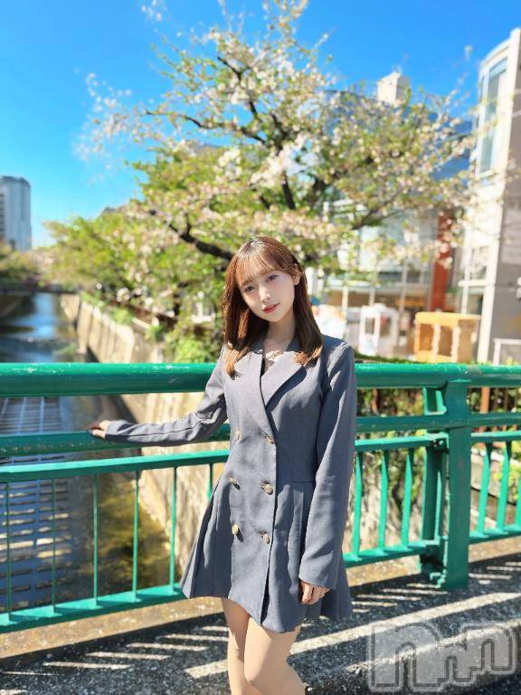 長岡デリヘルROOKIE(ルーキー) しおり☆プラチナ(20)の5月23日写メブログ「どっちの髪色が好き？？🫣」