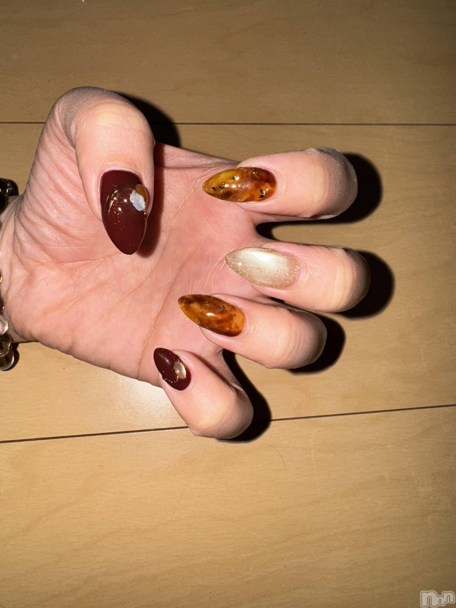 新潟駅前スナック・ガールズバー駅前スナック New KANAKO(ニューカナコ) の2025年10月30日写メブログ「ネイル行ってきた!!」