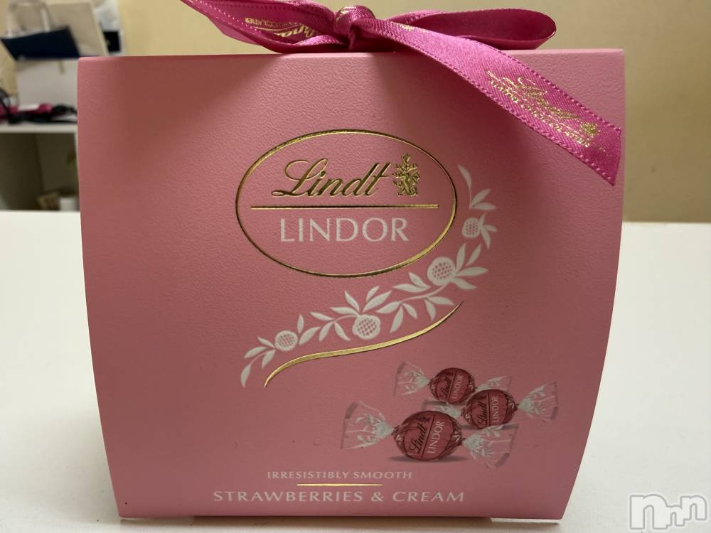 新潟デリヘル人妻不倫処　桃屋　新潟店(ヒトヅマフリンドコロモモヤ) なな・癒し系彼女(32)の3月12日写メブログ「リンツ🍫」