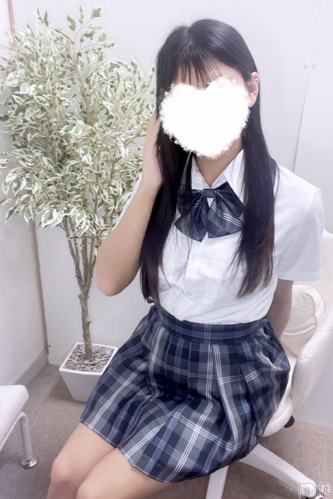新潟手コキsleepy girl(スリーピーガール)体験りおんちゃん(19)の2025年5月31日写メブログ「出勤したよん✌🏻」