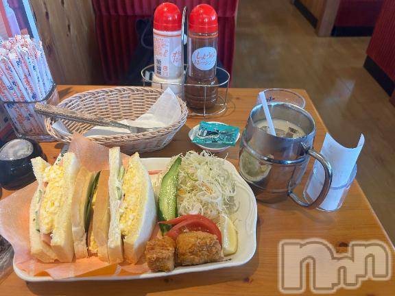 三条デリヘル新潟デリヘル倶楽部　三条店(ニイガタデリヘルクラブ　サンジョウテン) りな(19)の7月29日写メブログ「コメダ☕️☺️」