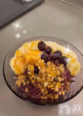 三条デリヘル 新潟デリヘル倶楽部　三条店(ニイガタデリヘルクラブ　サンジョウテン) りな(19)の6月10日写メブログ「アサイーボウル🍌🥭🫐🐮🥣」