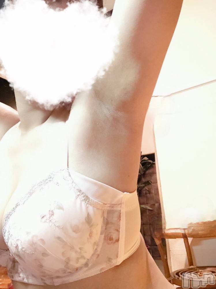 新潟人妻デリヘル人妻楼　新潟店(ヒトヅマロウ　ニイガタテン) 華沢(40)の6月27日写メブログ「一足早く」